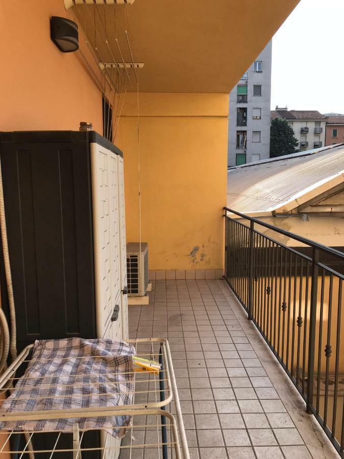 Apartamento Corsica Huge Terrace Flats Milán Exterior foto