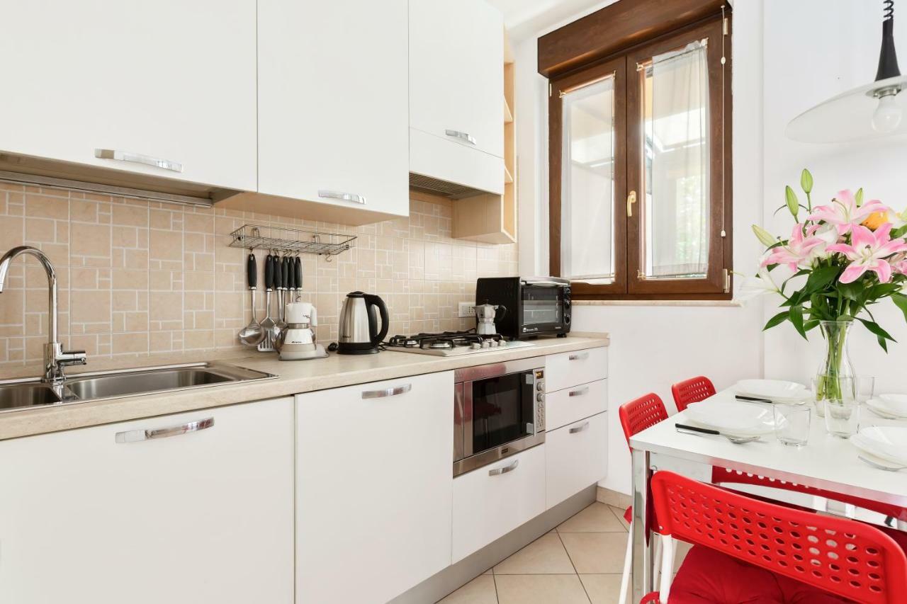 Apartamento Corsica Huge Terrace Flats Milán Exterior foto